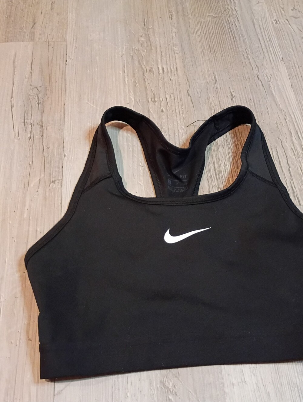 Nike - Picture 2 of 4